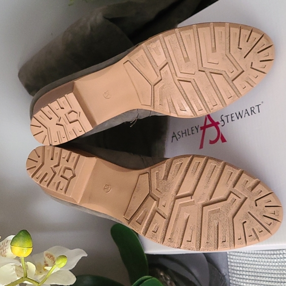 Ashley Stewart Size 12 Wide knee high boots. Color: Olive Green. New/never worn - Picture 3 of 4